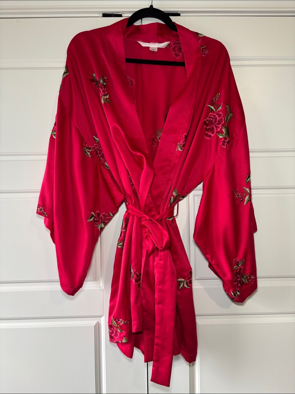 Victoria's Secret Red Floral Satin Kimono Robe-One Size